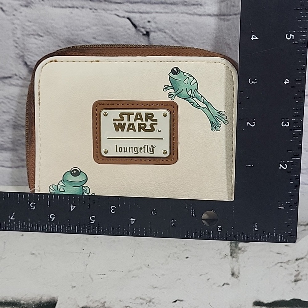 Loungefly Star Wars Mandalorian The Child Gogu Wallet Frogs Zippered - Picture 7 of 8